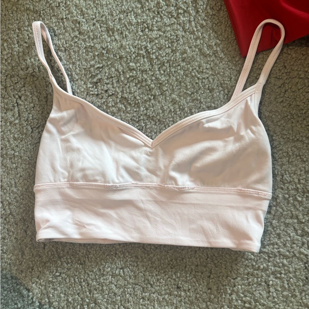 Lululemon Align Sweetheart Bra
Size 4
Light pink